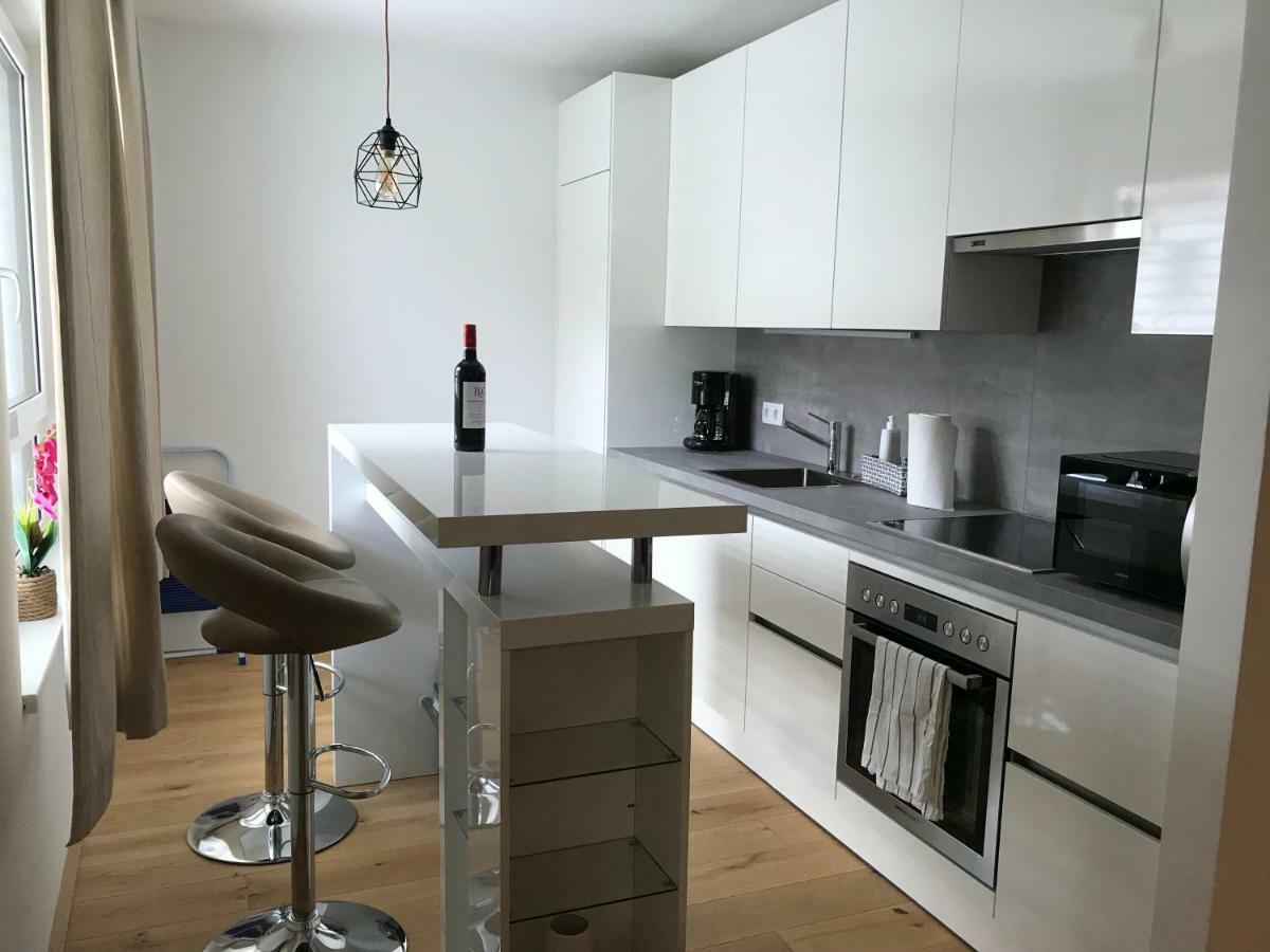 Appartement Spacious, Modern 1-Bdrm Apt Near Vic & Austria Ctr à Vienne Extérieur photo