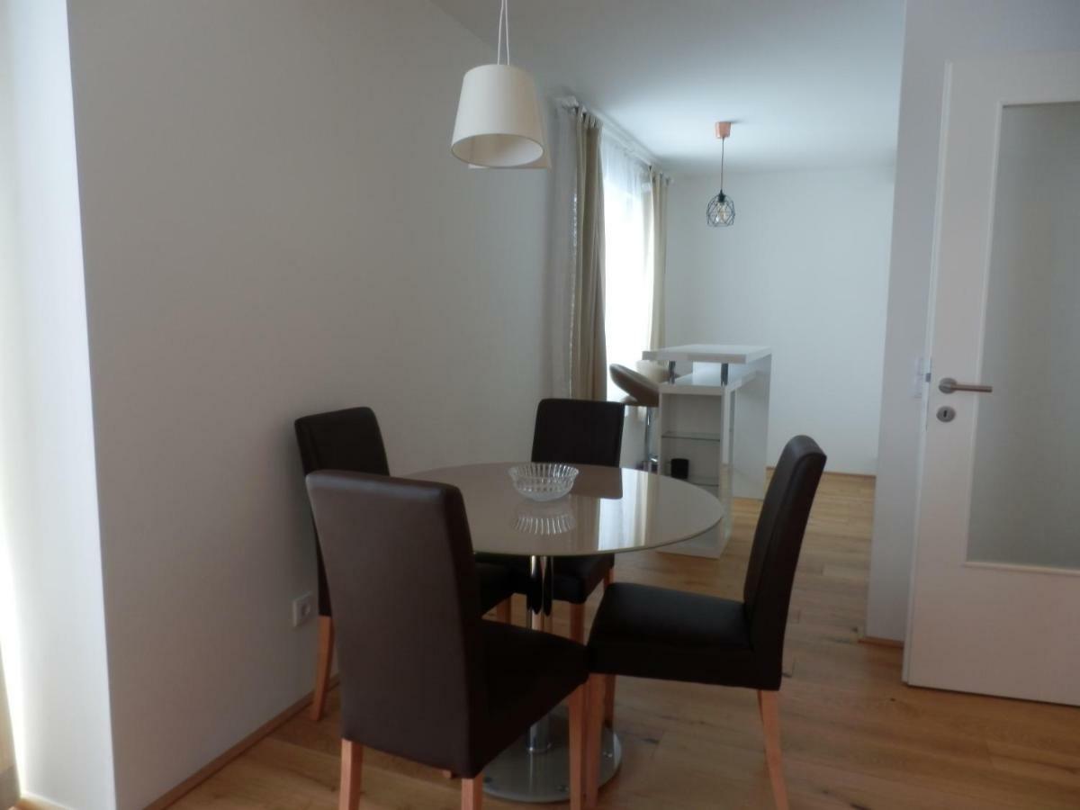 Appartement Spacious, Modern 1-Bdrm Apt Near Vic & Austria Ctr à Vienne Extérieur photo