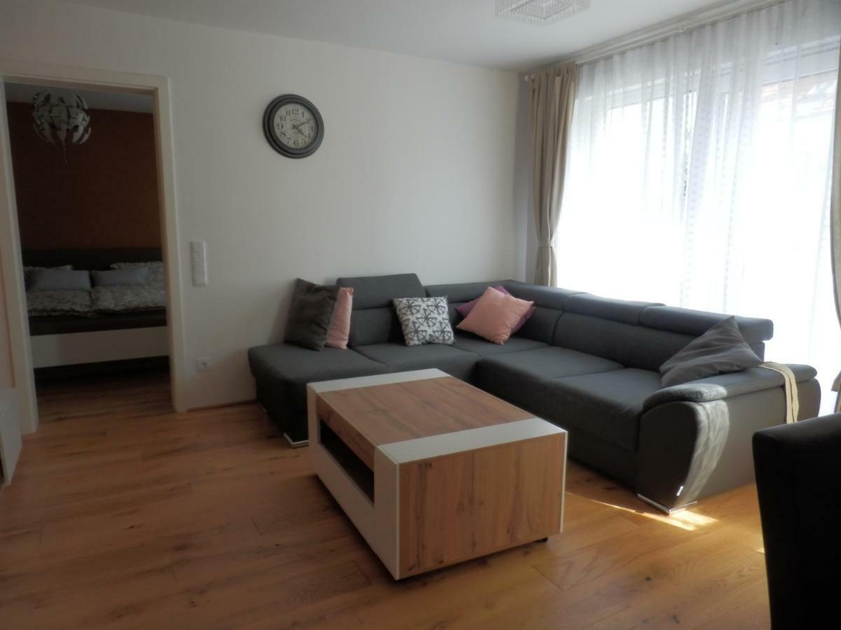 Appartement Spacious, Modern 1-Bdrm Apt Near Vic & Austria Ctr à Vienne Extérieur photo
