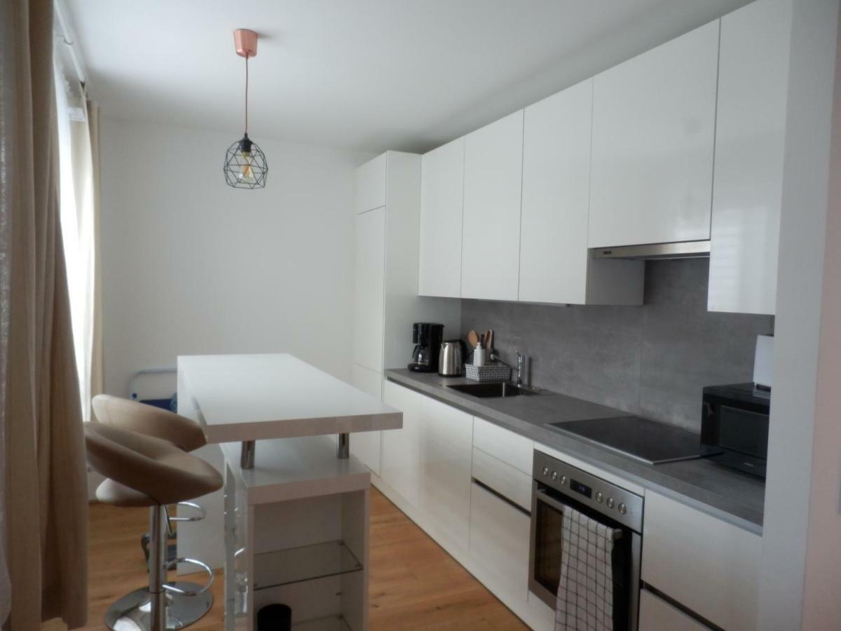 Appartement Spacious, Modern 1-Bdrm Apt Near Vic & Austria Ctr à Vienne Extérieur photo